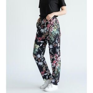 New York & Company Women’s Black Floral Pants Size Small